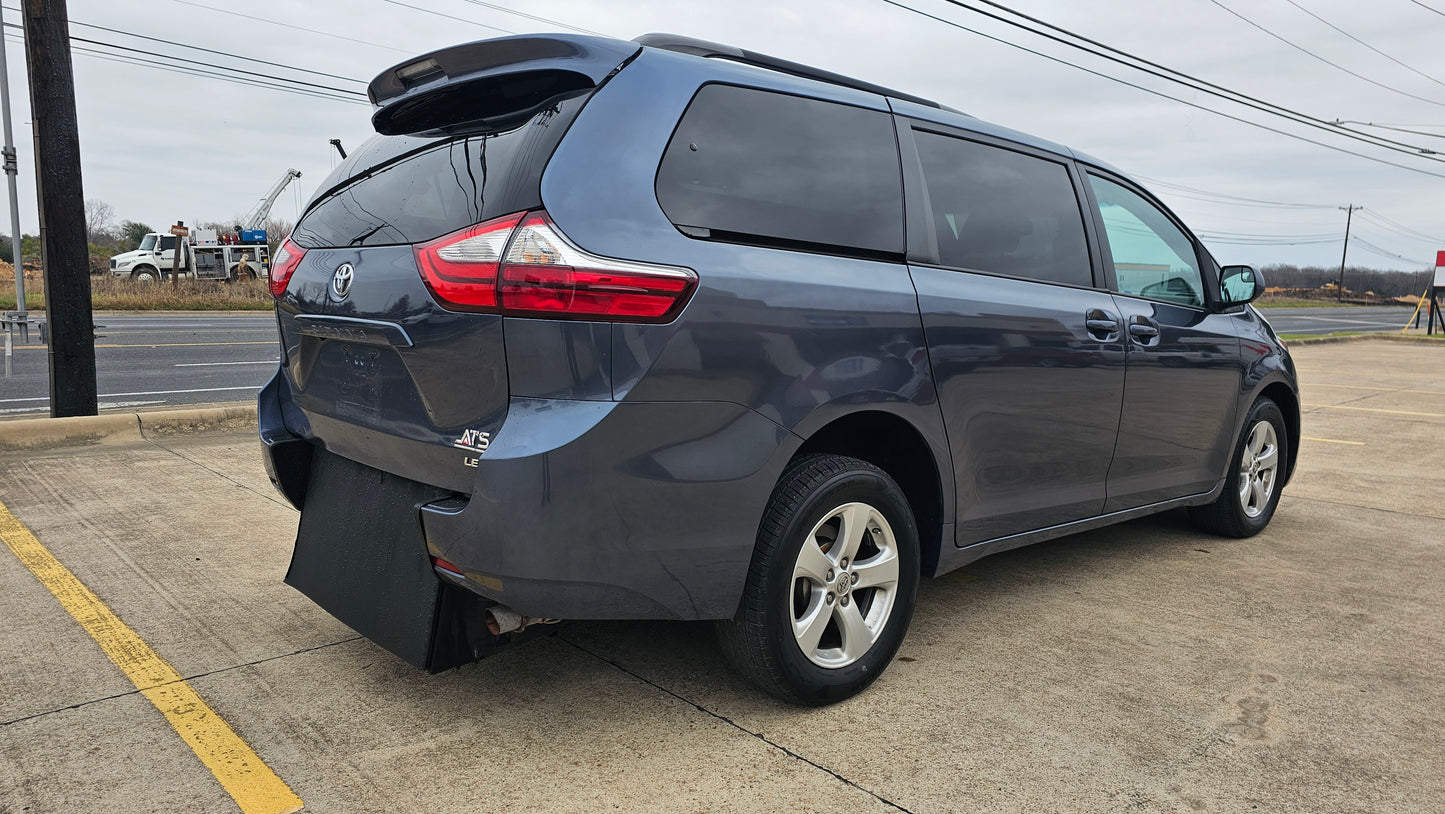 2015 Toyota Sienna LE