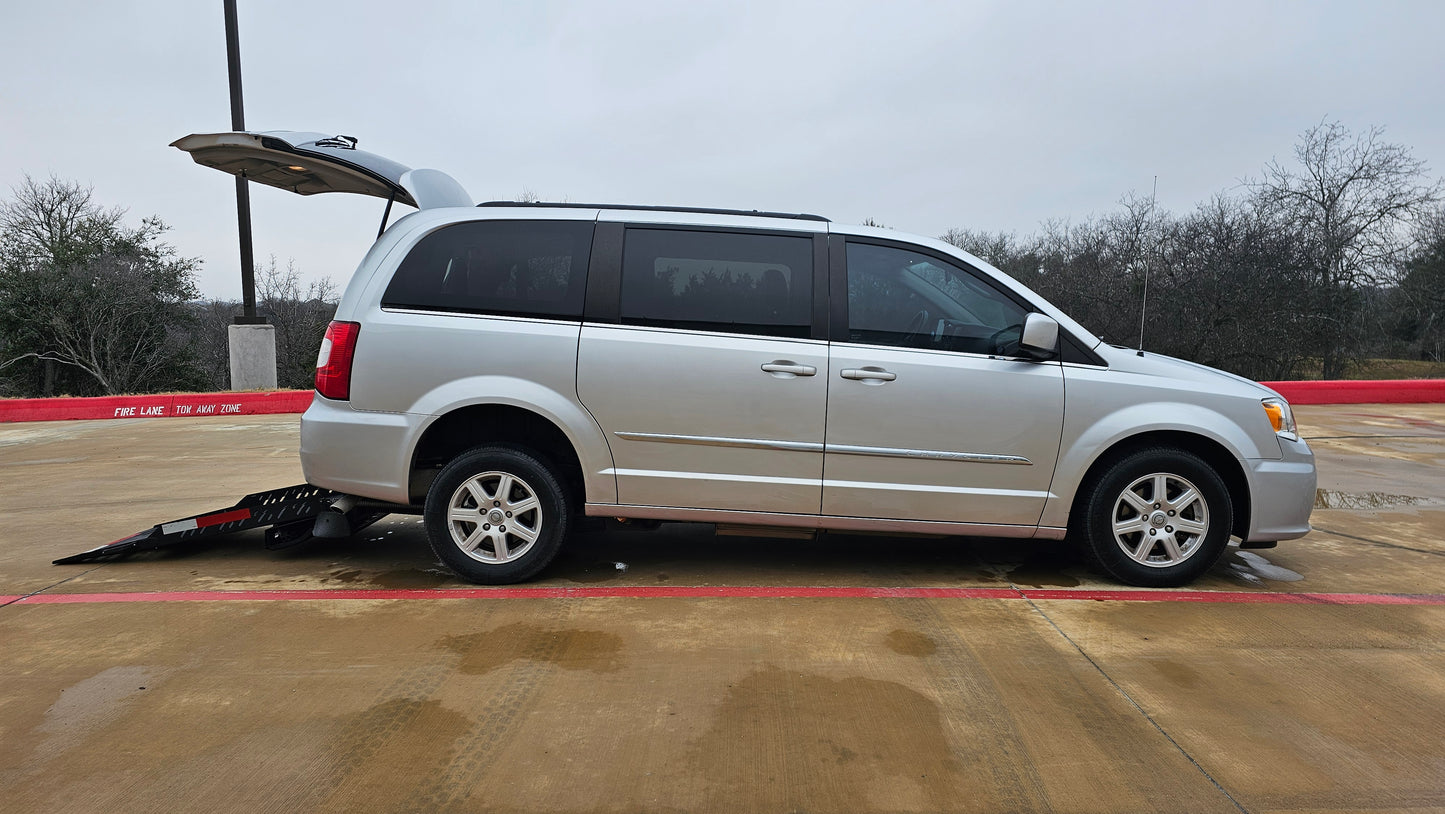 2011 Chrysler Town & Country